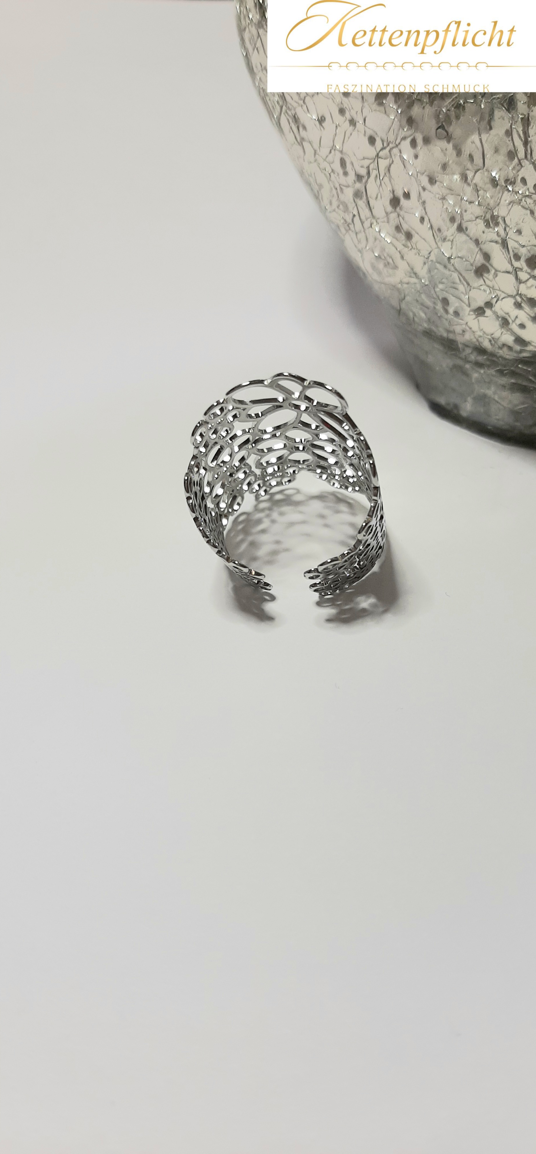 breiter-ring-blume-silber-hinten-offen.jpg